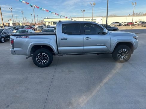 Used 2022 Toyota Tacoma TRD Sport image 30
