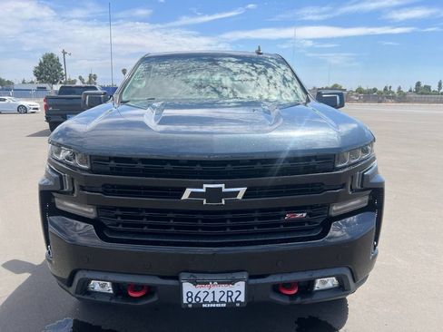 Used 2019 Chevrolet Silverado 1500 LT Trail Boss AWD/4WD image 2