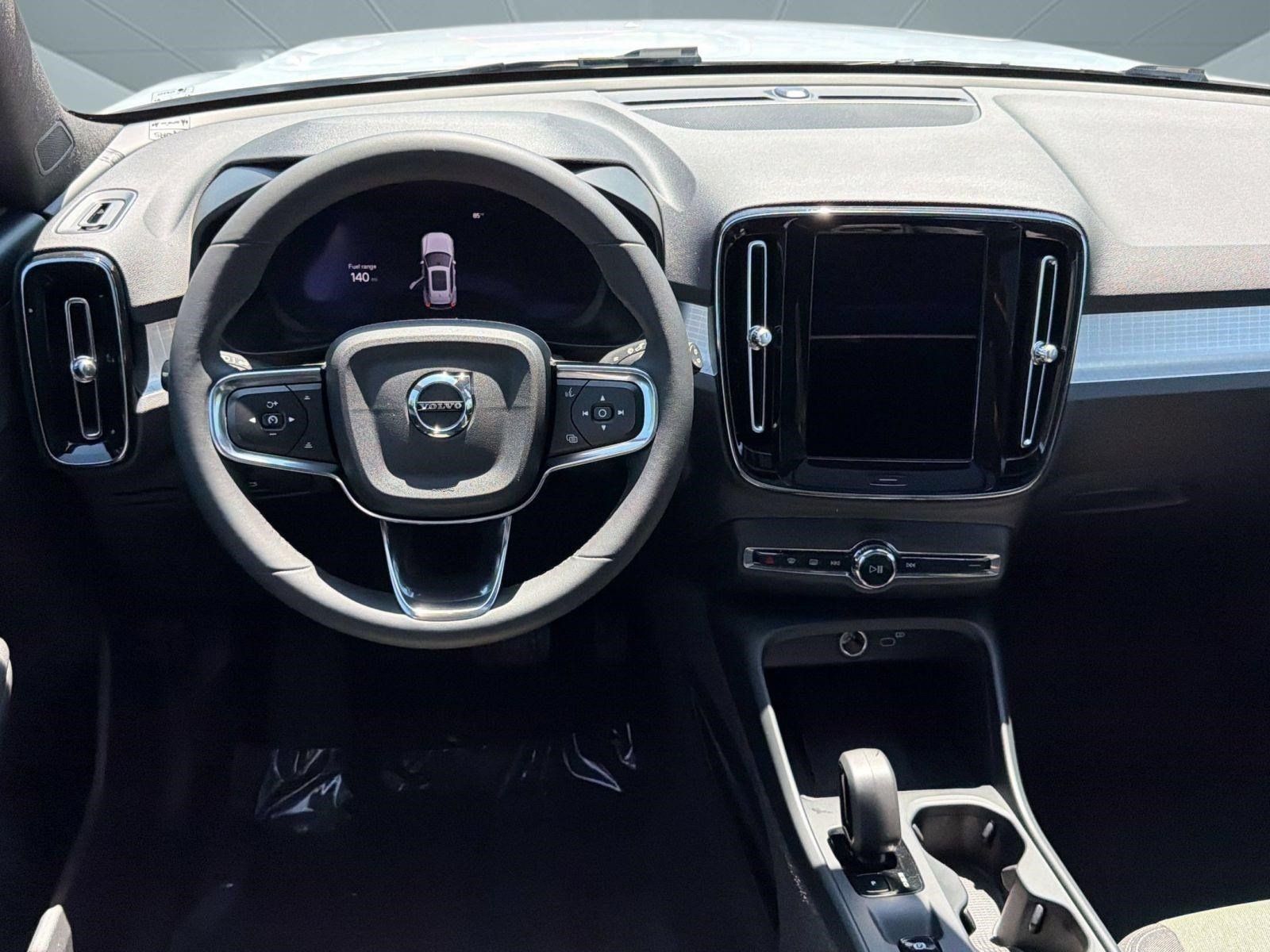 Certified 2024 Volvo XC40 B5 Core w/ Protection Package Premier AWD/4WD image 27