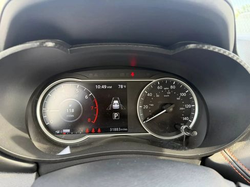 Used 2022 Nissan Versa SR w/ Electronics Package FWD image 10