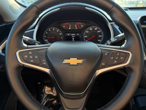 Used 2025 Chevrolet Malibu RS FWD image 22