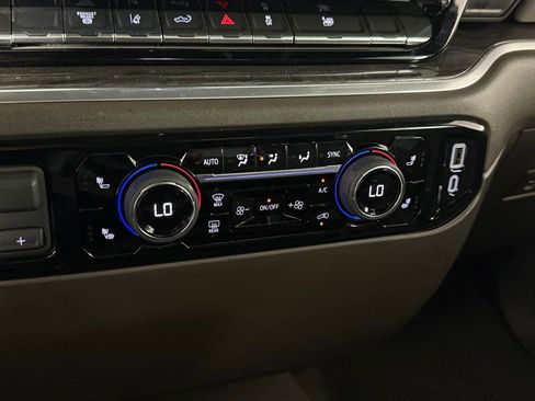 Used 2025 Chevrolet Silverado 3500 LTZ image 14