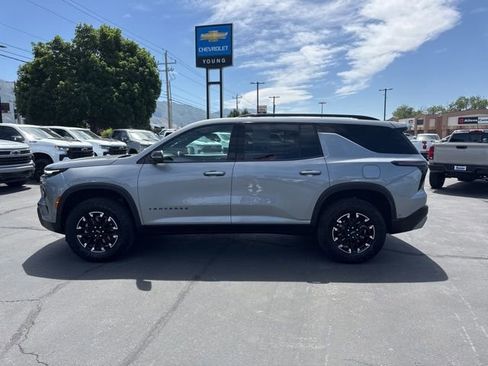 Used 2024 Chevrolet Traverse Z71 w/ Enhanced Driving Package AWD/4WD image 4