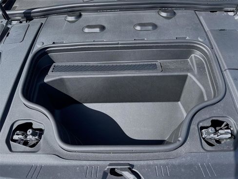 Certified 2025 Audi A6 e-tron Premium Plus w/ Premium Plus image 31