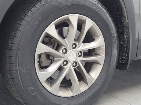 Used 2019 Hyundai Santa Fe SEL FWD image 31