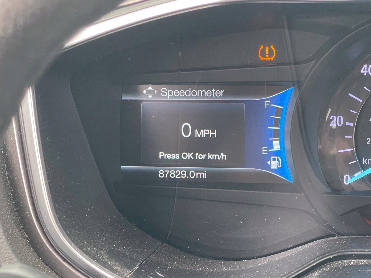 Used 2019 Ford Fusion SE FWD image 12
