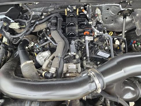 Used 2024 Ford Expedition Limited AWD/4WD image 32