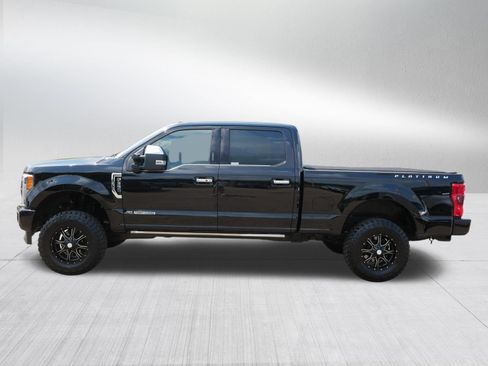 Used 2019 Ford F350 Platinum w/ Platinum Ultimate Package AWD/4WD image 4