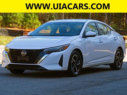 Used 2024 Nissan Sentra SV image 3