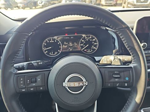 Used 2023 Nissan Pathfinder SV w/ SV Premium Package image 43