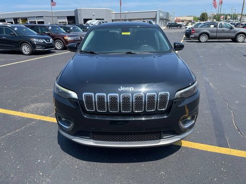 Used 2019 Jeep Cherokee Limited AWD/4WD image 2