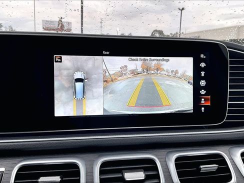 Used 2023 Mercedes-Benz GLS 450 4MATIC image 26