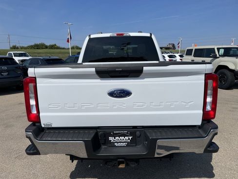 Used 2024 Ford F250 XLT image 32
