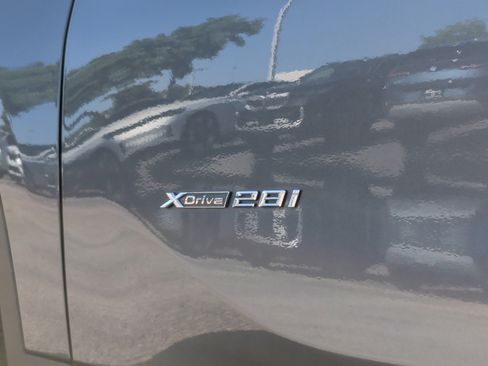 Used 2017 BMW X1 xDrive28i AWD/4WD image 12