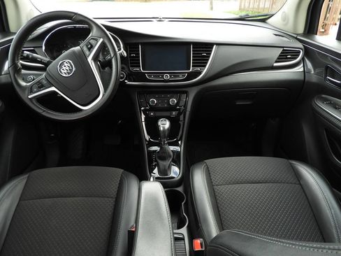 Used 2021 Buick Encore Preferred AWD/4WD image 20