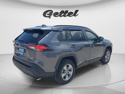 Used 2024 Toyota RAV4 XLE AWD/4WD image 5
