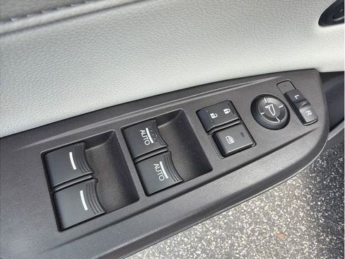 Used 2016 Acura ILX FWD image 8