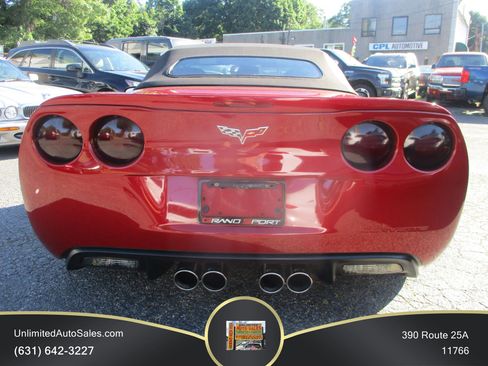 Used 2011 Chevrolet Corvette Grand Sport w/ Preferred Equipment Group RWD image 5