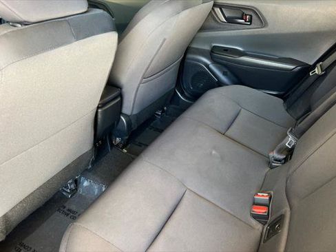 Certified 2023 Toyota Prius LE FWD image 4