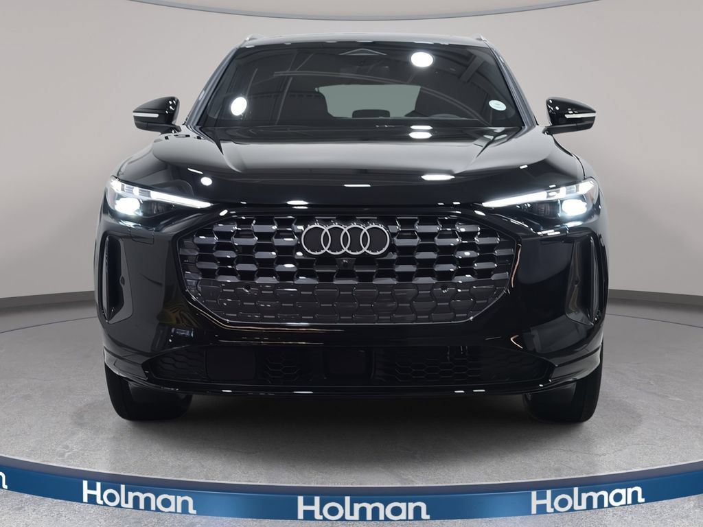 Used 2025 Audi Q5 Premium w/ Premium Plus AWD/4WD image 2