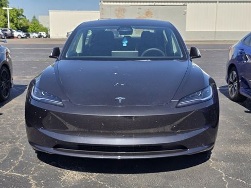 Used 2025 Tesla Model 3 RWD image 2