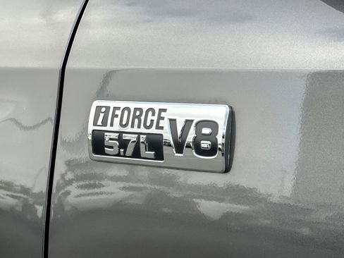 Used 2015 Toyota Tundra SR5 w/ SR5 Upgrade Package image 24