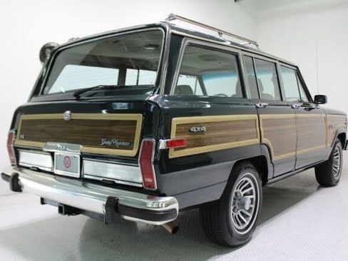 Used 1991 Jeep Grand Wagoneer image 5