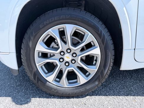 Used 2020 Chevrolet Traverse Premier w/ LPO, Floor Liner Package FWD image 39