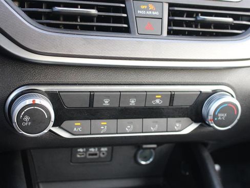 Used 2024 Nissan Altima 2.5 SR image 18