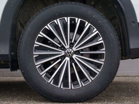 Certified 2025 Volkswagen Tiguan S w/ 18" Wheel Package AWD/4WD image 27