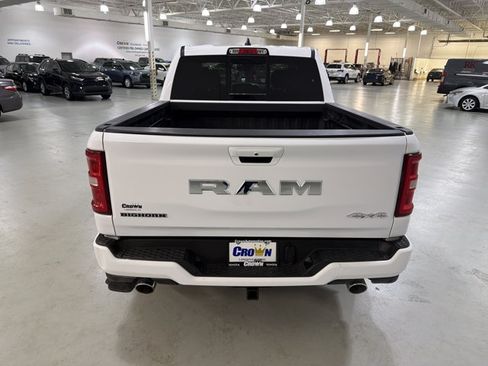 Used 2025 RAM 1500 Big Horn AWD/4WD image 8
