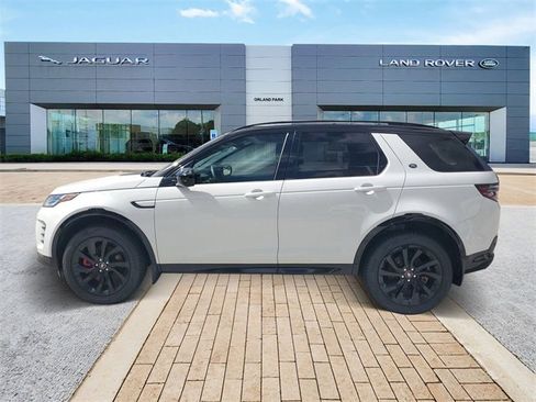 Certified 2025 Land Rover Discovery Sport Dynamic SE image 8