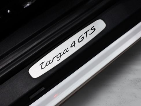 Used 2018 Porsche 911 Targa 4 GTS AWD/4WD image 36