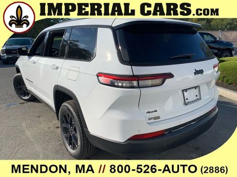 New 2025 Jeep Grand Cherokee L Altitude image 9