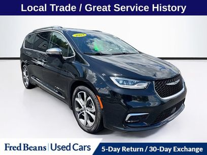 Used 2024 Chrysler Pacifica Pinnacle