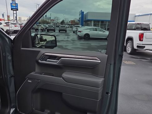 New 2026 Chevrolet Silverado 1500 LTZ w/ LTZ Premium Package AWD/4WD image 19