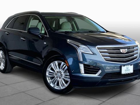 Used 2019 Cadillac XT5 Premium Luxury w/ Driver Assist Package image 3