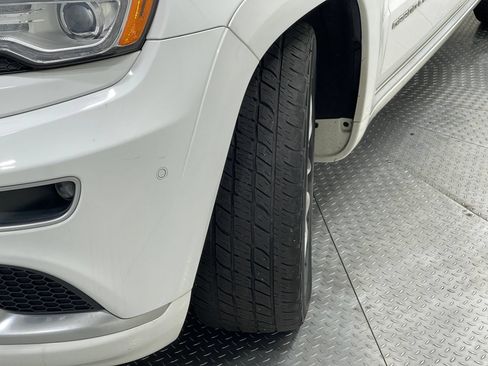 Used 2015 Jeep Grand Cherokee Summit w/ Platinum Series Group AWD/4WD image 34
