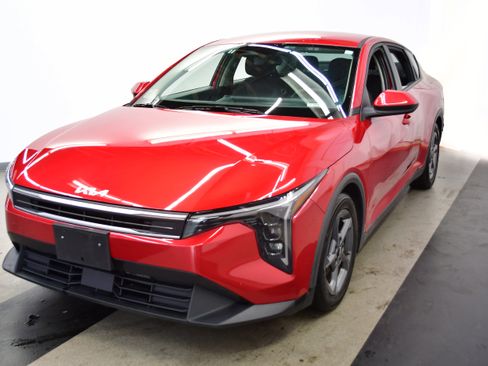 Used 2025 Kia K4 FWD image 4