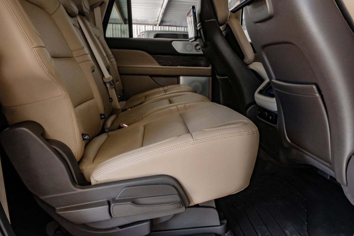 Used 2023 Lincoln Navigator L Reserve AWD/4WD image 33