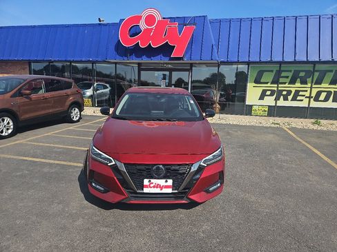 Used 2022 Nissan Sentra SR w/ Trunk Package image 8