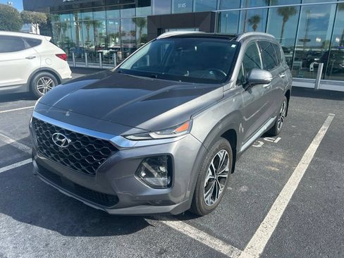 Used 2019 Hyundai Santa Fe FWD image 2