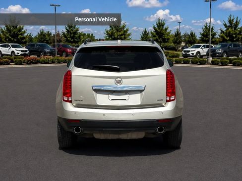Used 2015 Cadillac SRX Luxury FWD image 4