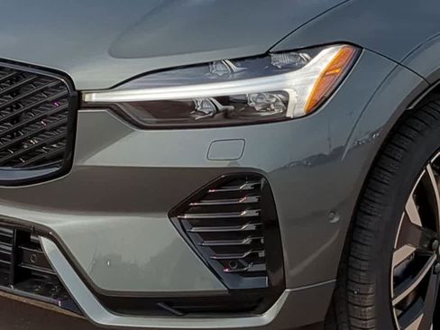 New 2026 Volvo XC60 T8 Ultra w/ Protection Package Premier AWD/4WD image 10