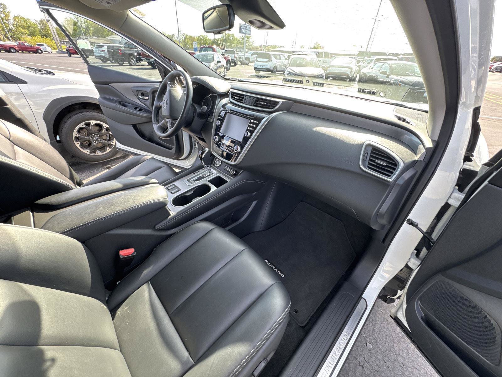 Used 2024 Nissan Murano SV FWD image 15