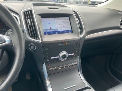 Used 2020 Ford Edge Titanium AWD/4WD image 10