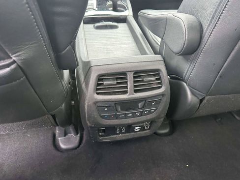 Used 2019 Honda Pilot Elite image 11