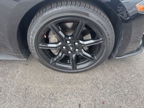 Used 2018 Ford Mustang GT Premium w/ Black Accent Package image 3