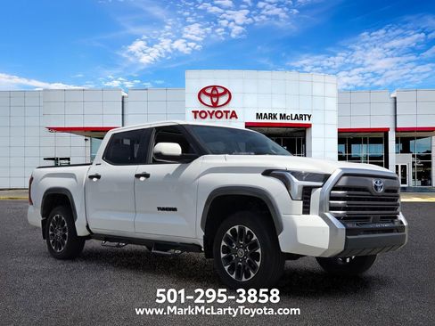 Used 2023 Toyota Tundra Limited AWD/4WD image 7