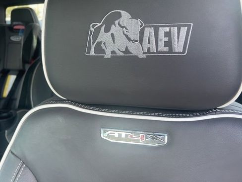 Used 2025 GMC Sierra 2500 AT4X w/ AT4X AEV Edition AWD/4WD image 34